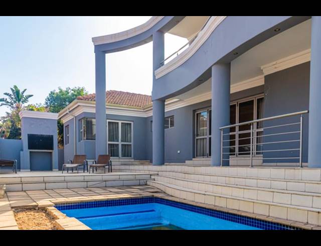 6 BEDROOM HOUSE FOR SALE IN BLUE VALLEY GOLF ESTATE